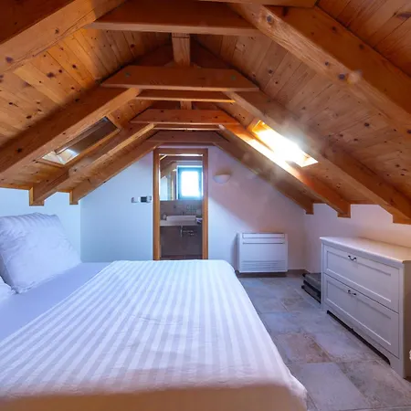 Villa Guduce 4 *